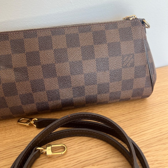Louis Vuitton Damier Ebene Eva clutch - Picture 8 of 13